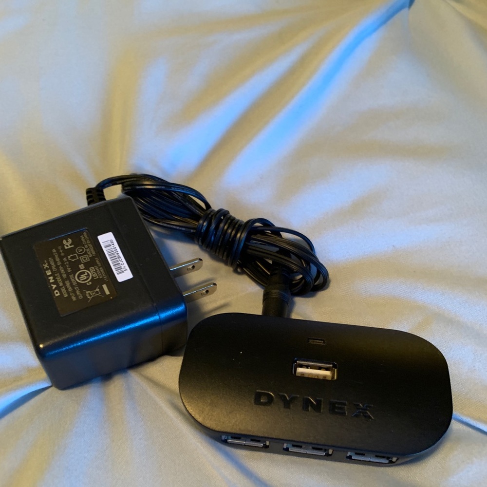 USB 3 port - Picture 2 of 3
